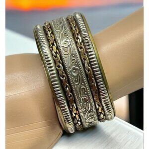 Metal Tone Bangle Bracelet Flowers Vintage Floral Chain Boho